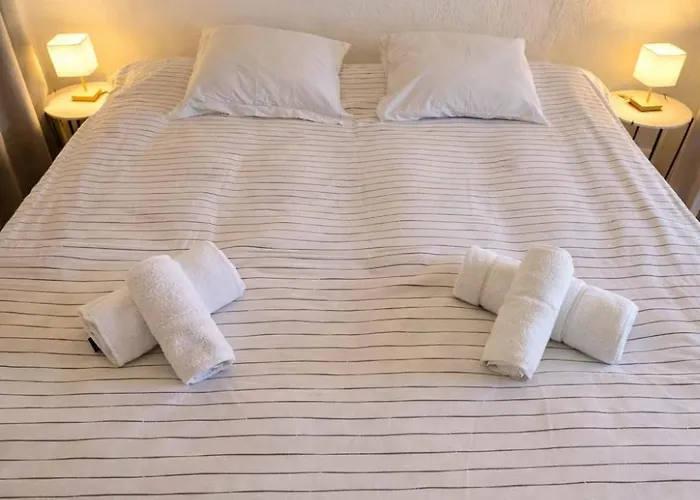 Apartament Les Bastides Du Soleil, Swimming Pool & Within Walking Distance *