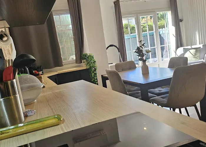 Lägenhet Les Bastides Du Soleil, Swimming Pool & Within Walking Distance *